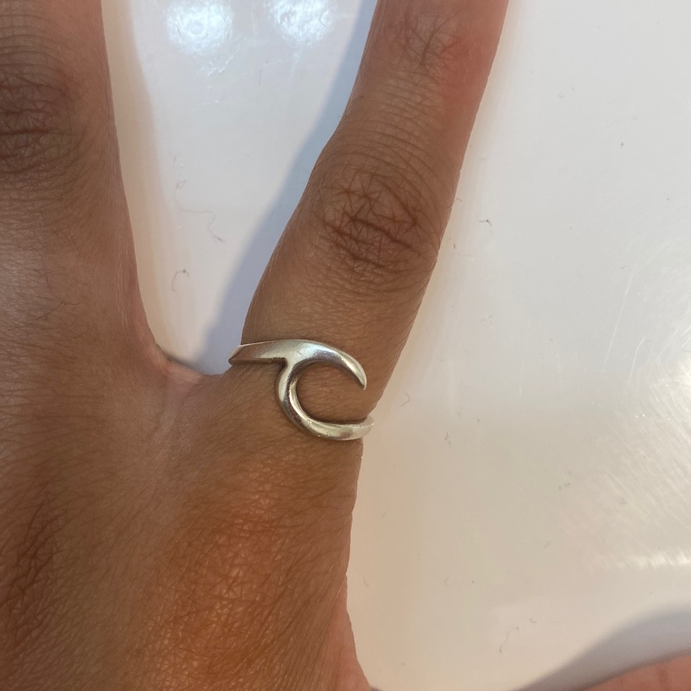 Wave ring. Size 7.
